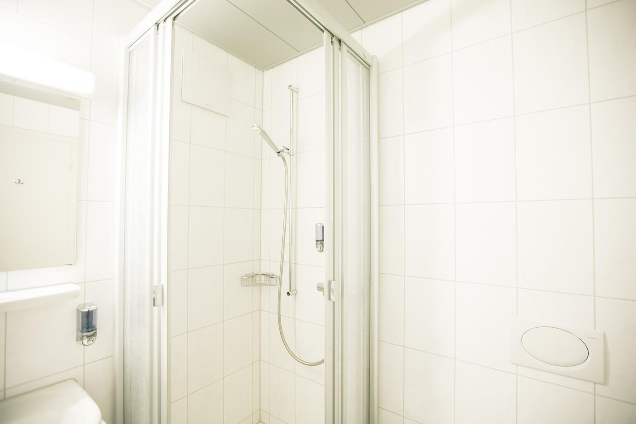 Hotel Tellsplatte Зизикон Экстерьер фото